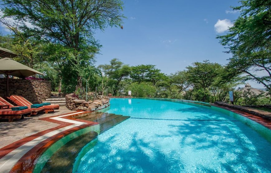 Serengeti Serena safari lodge Tanzania